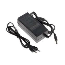 Stabiliseeritud väljundpingega toiteplokk 12VDC 4.0A • sisendpinge 100-240V, pistik 5.5mm/2.1mm Stabiliseeritud väljundpingega toiteplokk 12VDC 4.0A • sisendpinge 100-240V, pistik 5.5mm/2.1mm