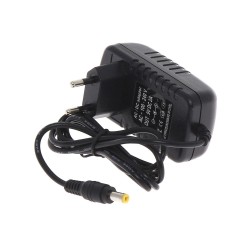 Stabiliseeritud väljundpingega toiteplokk 9VDC 2.0A • sisendpinge 100-240V, pistik 5.5mm/2.1mm Stabiliseeritud väljundpingega toiteplokk 9VDC 2.0A • sisendpinge 100-240V, pistik 5.5mm/2.1mm